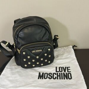 Love Moschino BORSA Matt Black Mini Backpack With Gold Heart Studs Logo